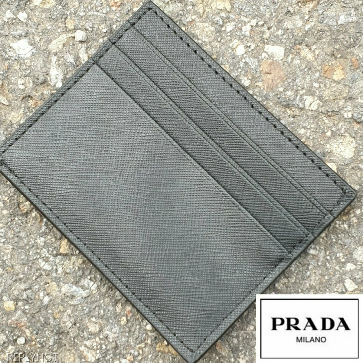 프라다 골드 사피아노 와펜 카드지갑