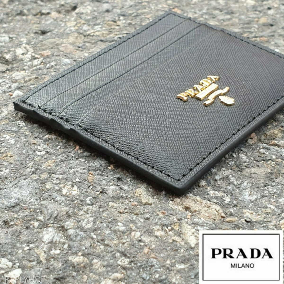 프라다 사피아노  골드로고 카드지갑
