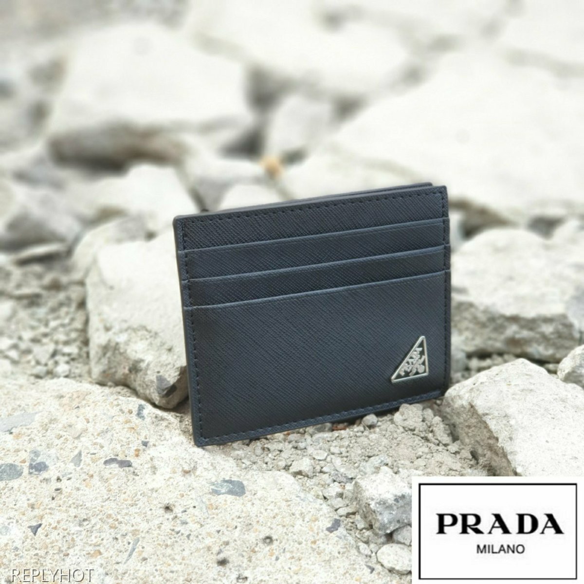 프라다 엣지 사피아노 와펜 카드지갑