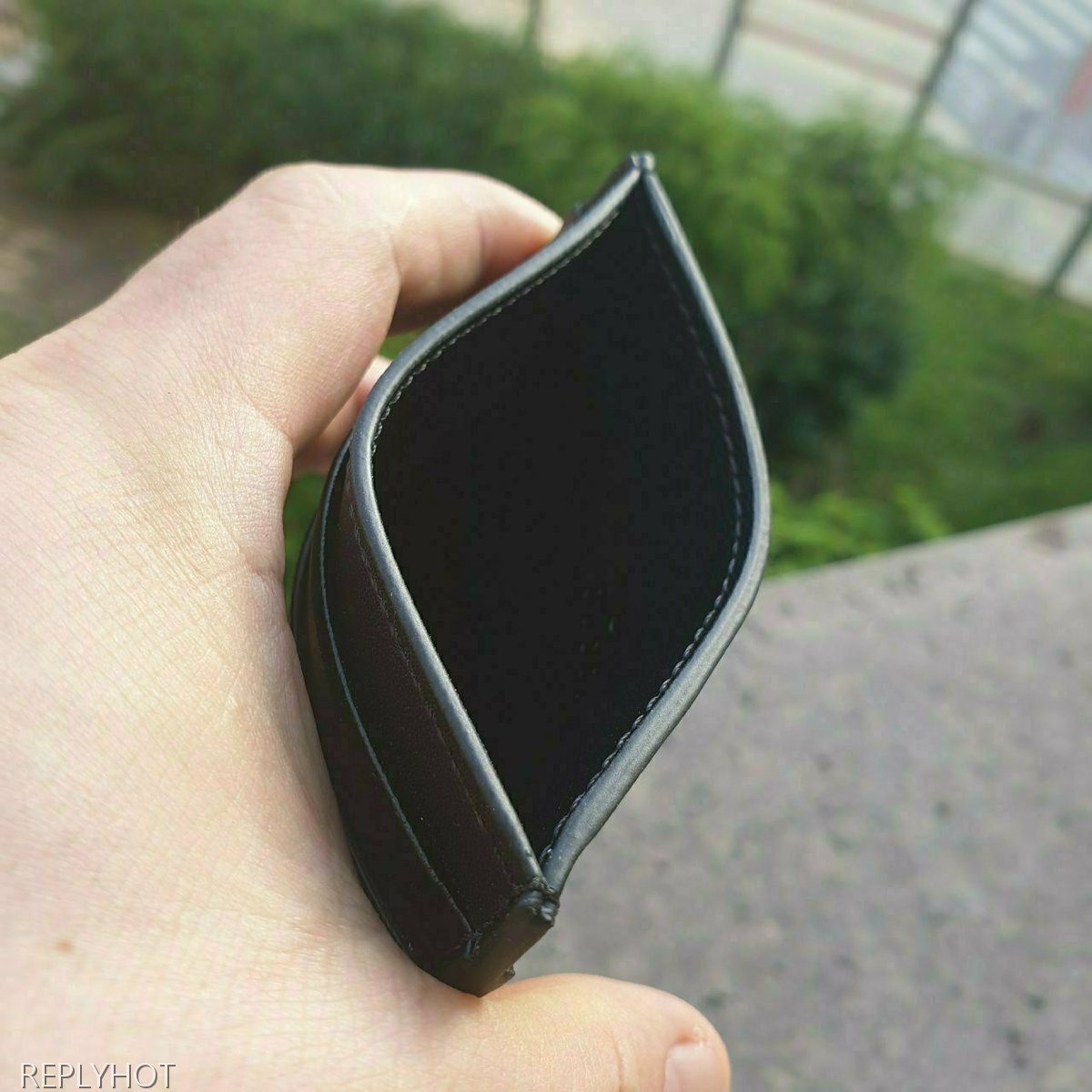 구찌 GG수프림 스네이크 프린트 카드지갑 블랙