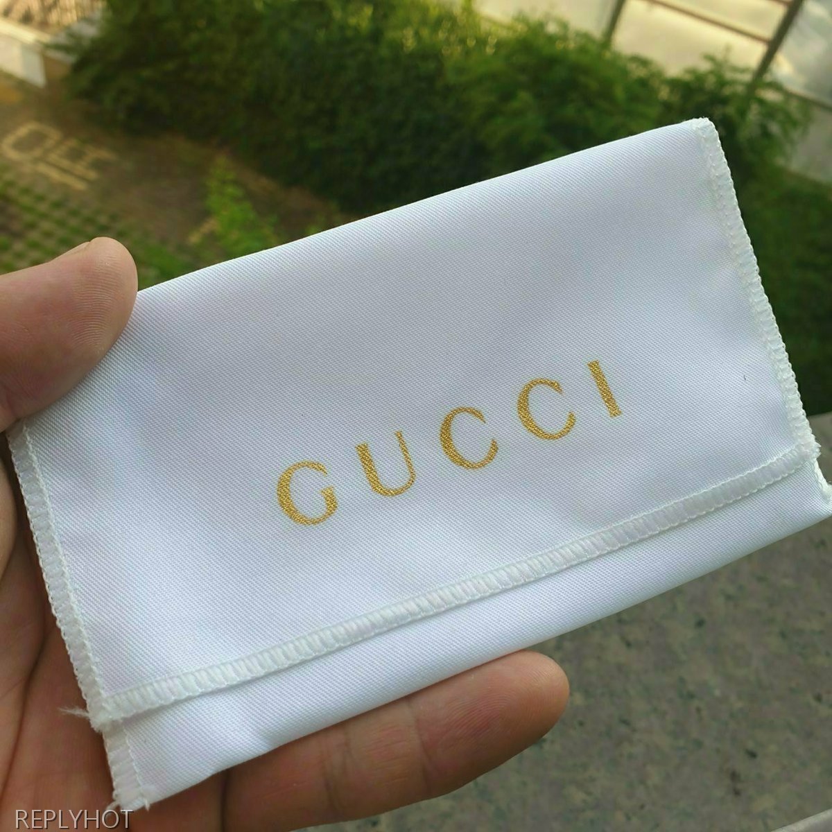 구찌 GG수프림 꿀벌 프린트 카드지갑 브라운