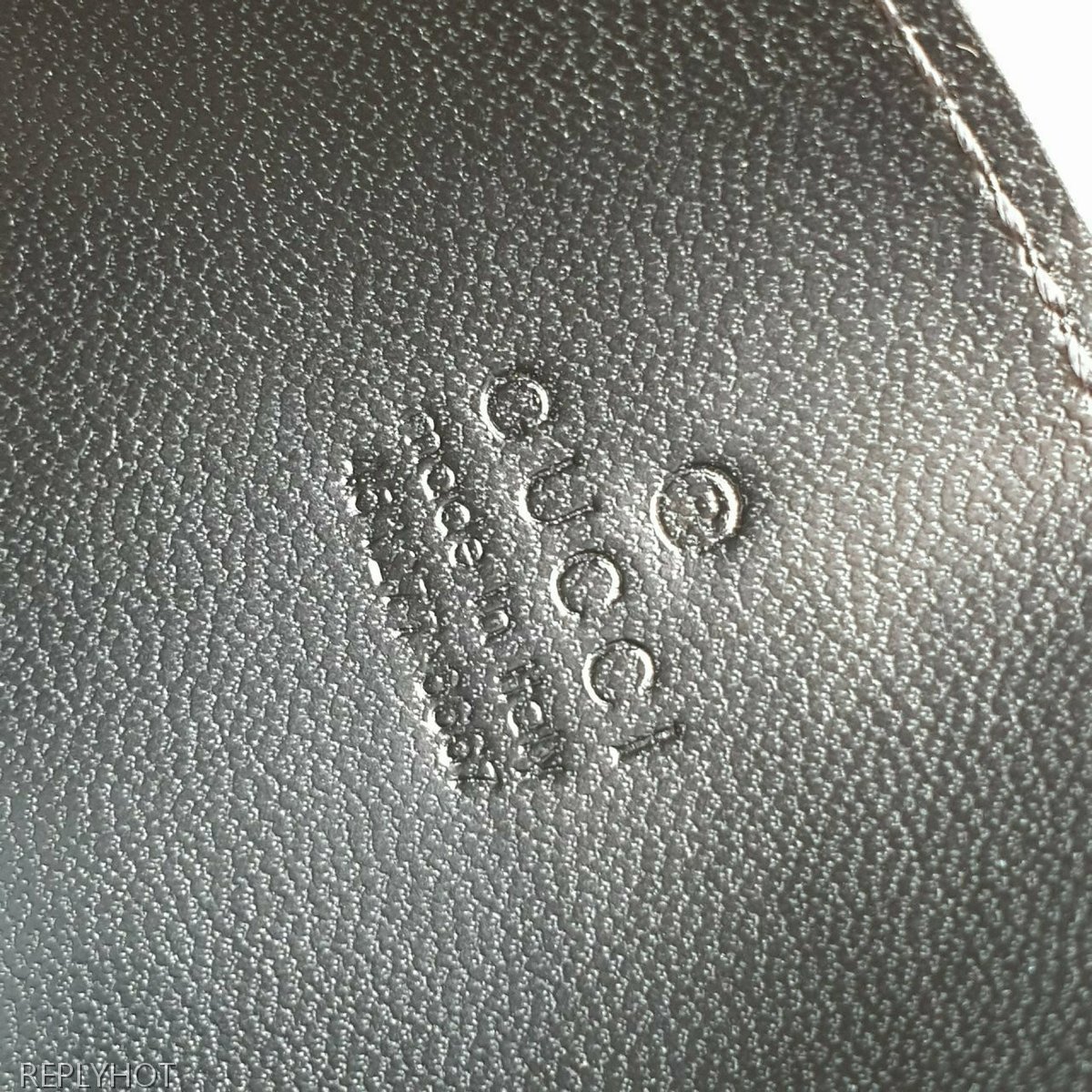 구찌 GG수프림 타이거 프린트 카드지갑 블랙