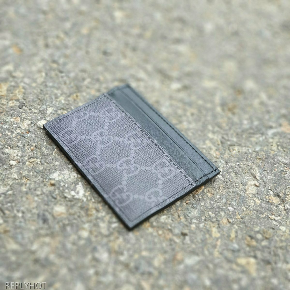 구찌 GG수프림 타이거 프린트 카드지갑 블랙