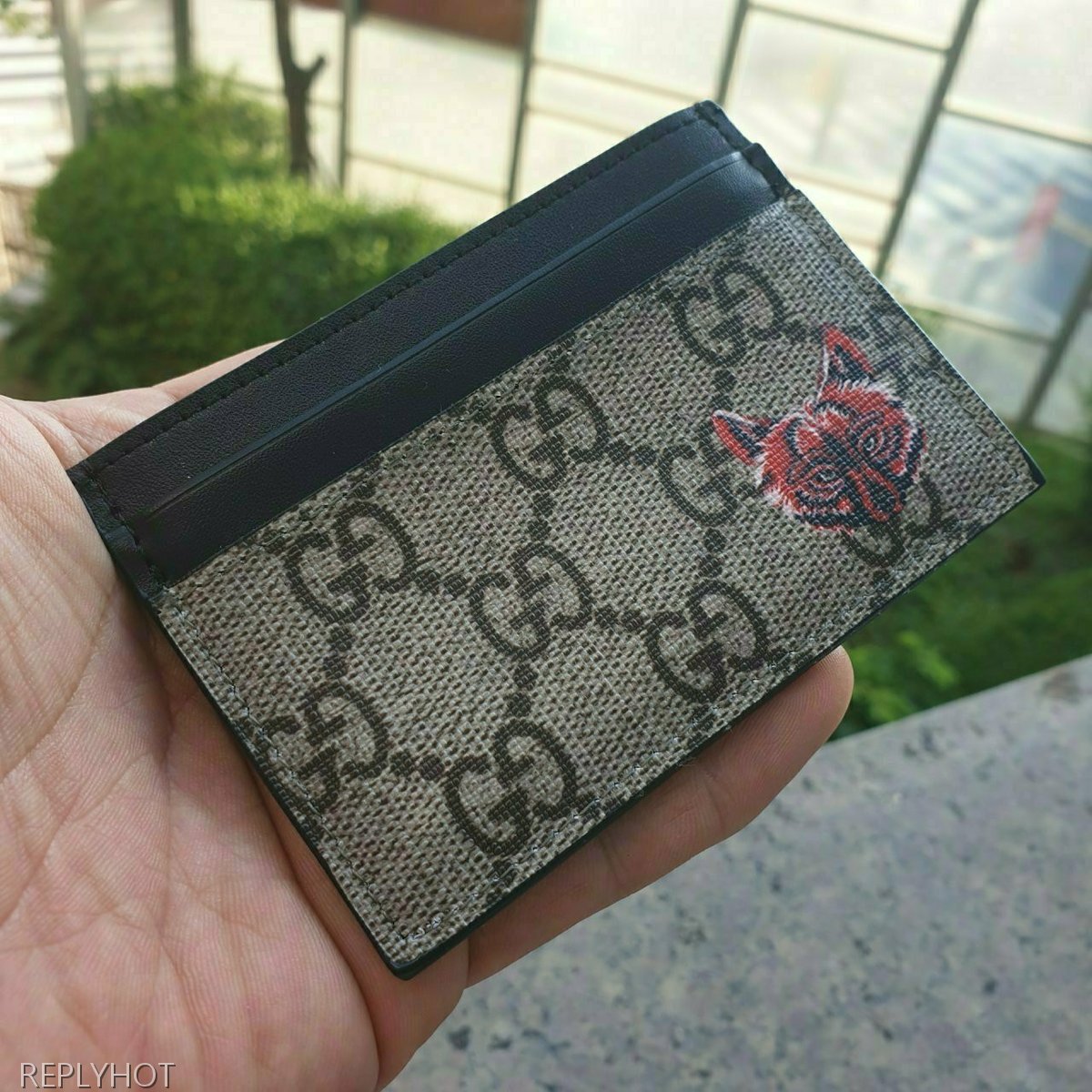 구찌 GG수프림 울프 프린트 카드지갑 브라운