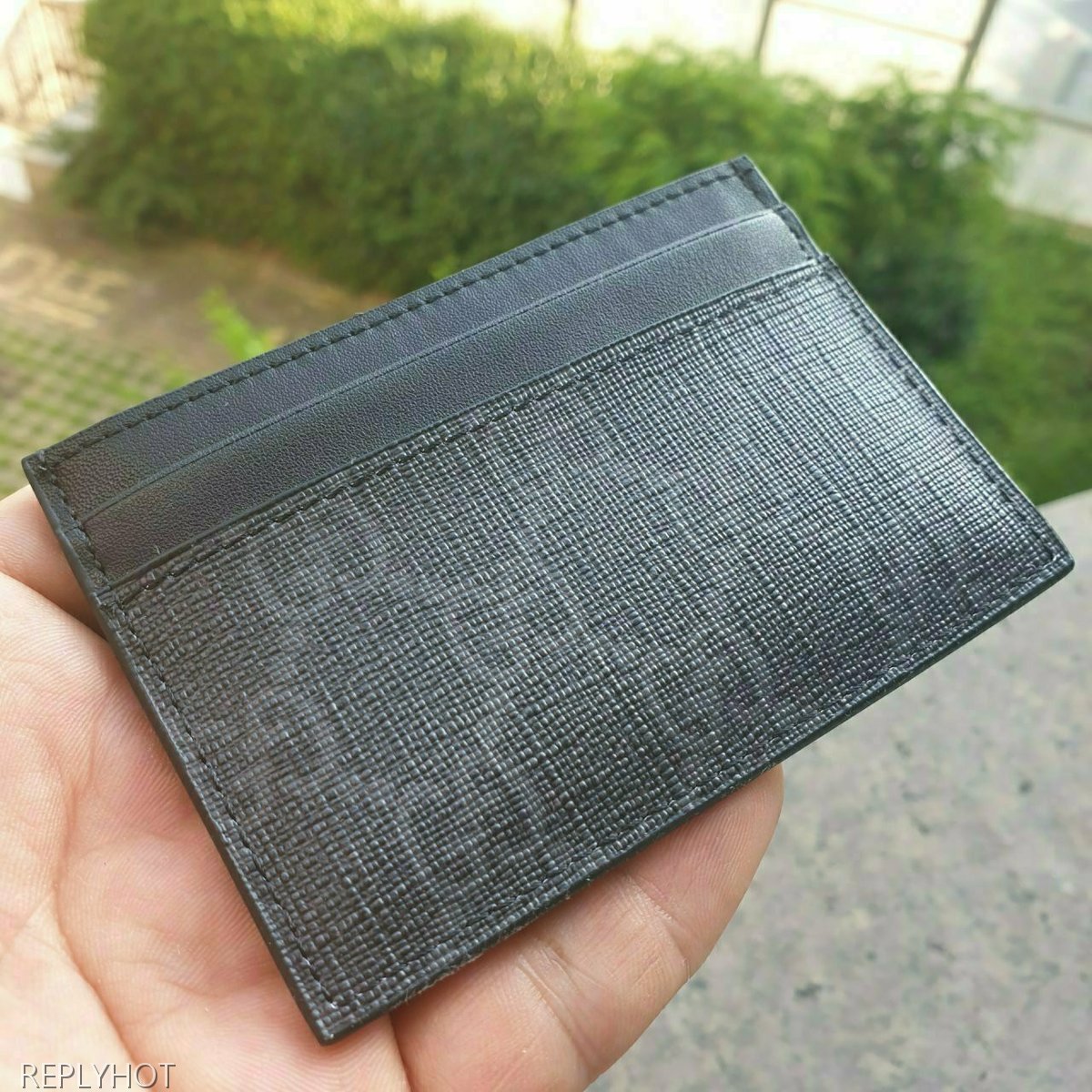 구찌 GG수프림 타이거 프린트 카드지갑 블랙