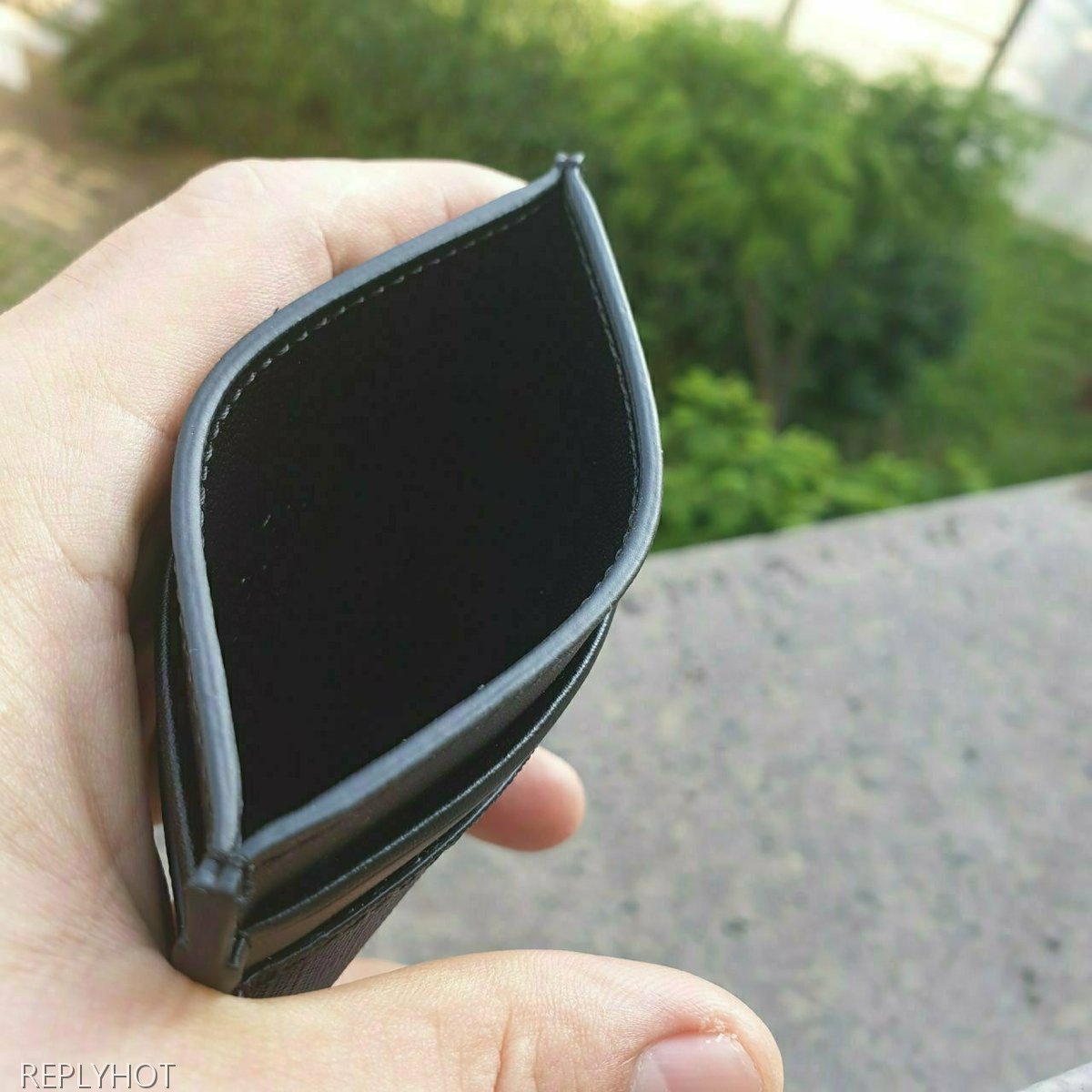 구찌 GG수프림 타이거 프린트 카드지갑 블랙