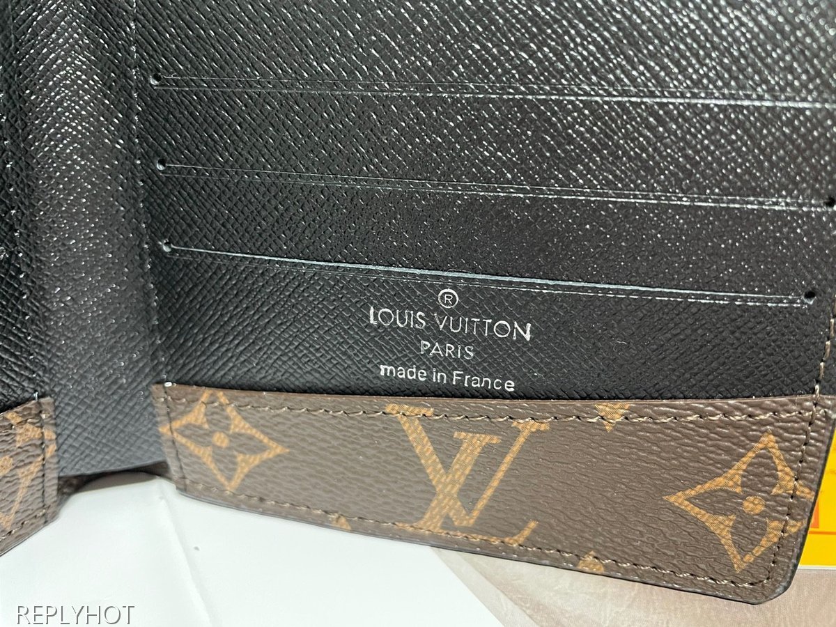 루이비통 마카사르 반지갑