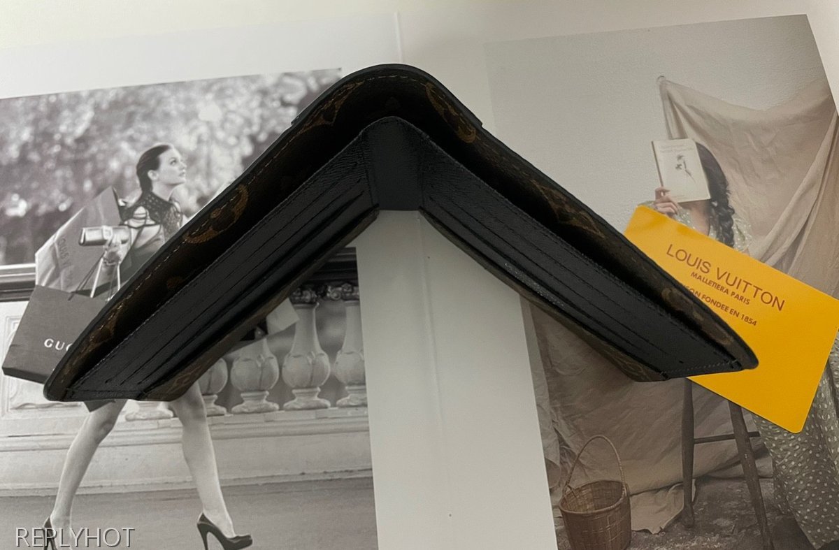 루이비통 마카사르 반지갑