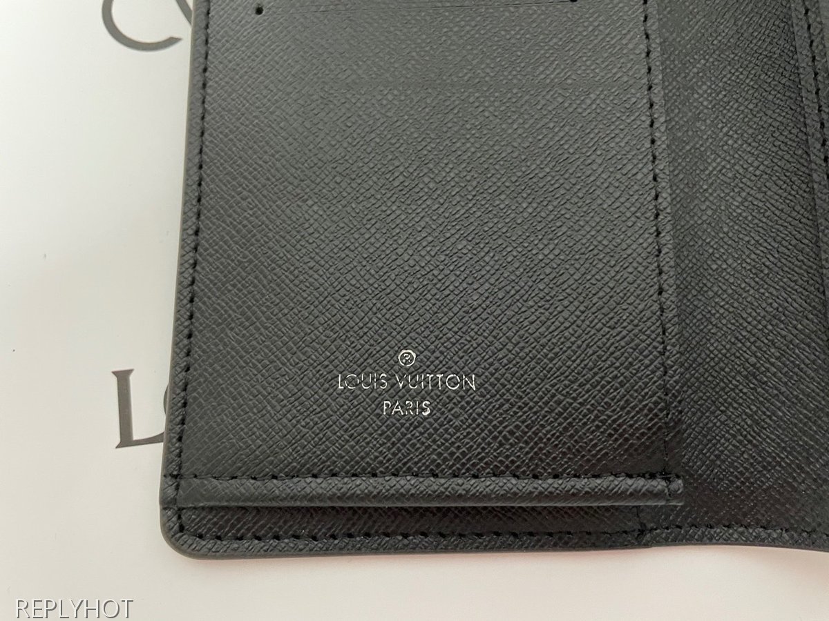 루이비통 마카사르 장지갑