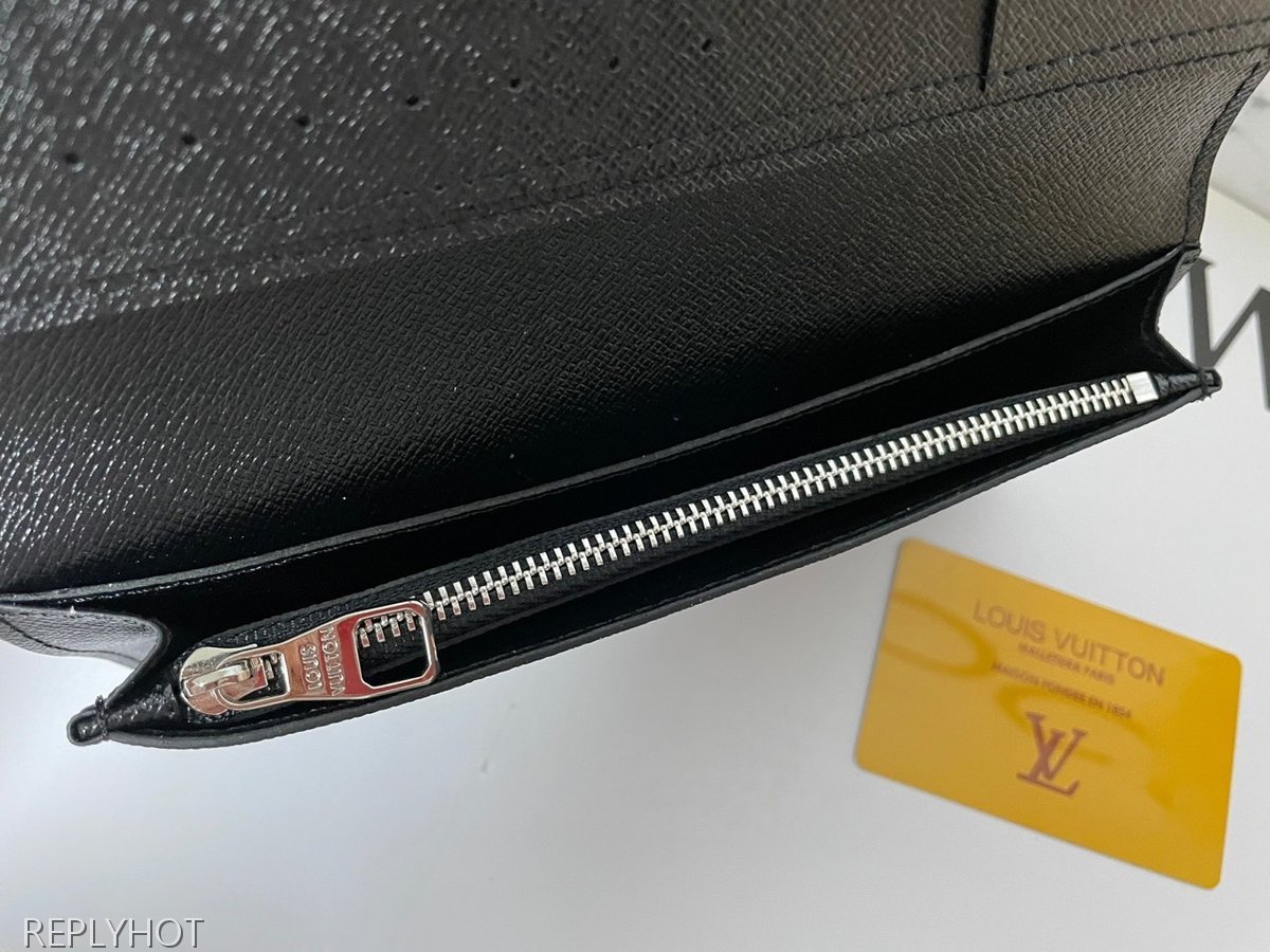 루이비통 시즌한정판 브라짜 장지갑