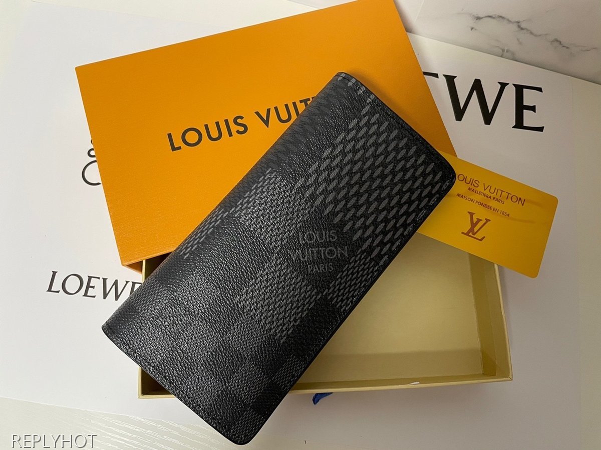 루이비통 시즌한정판 브라짜 장지갑