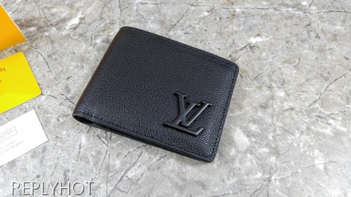 루이비통 2021 멀티플 반 지갑