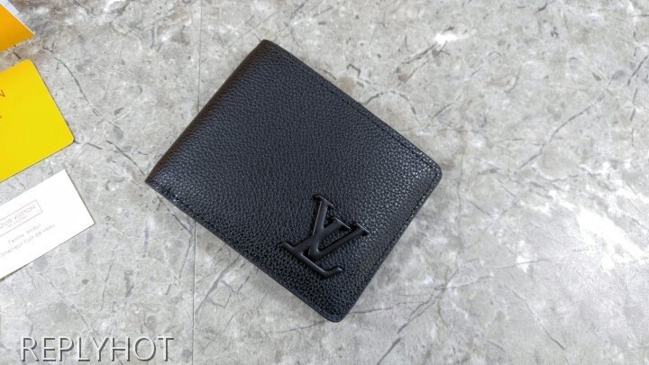 루이비통 2021 멀티플 반 지갑