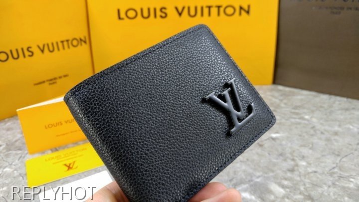 루이비통 2021 멀티플 반 지갑