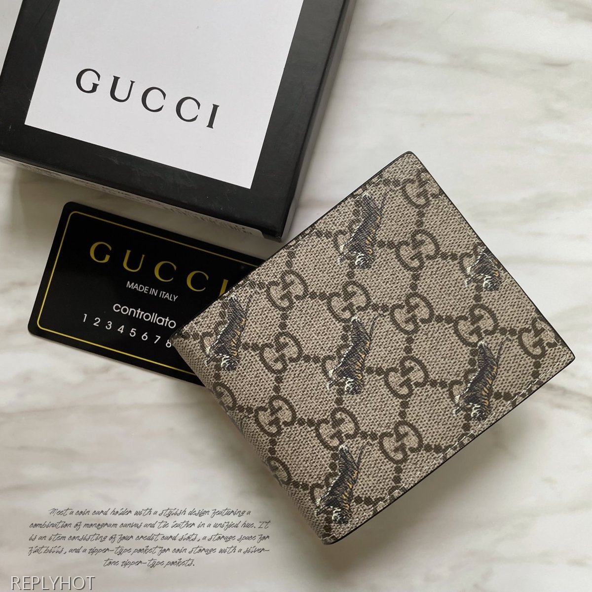 구찌 GG로고 타이거 프린팅 반 지갑