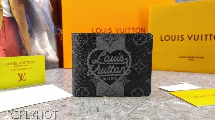 루이비통 M81108 멀티플 월릿 지갑