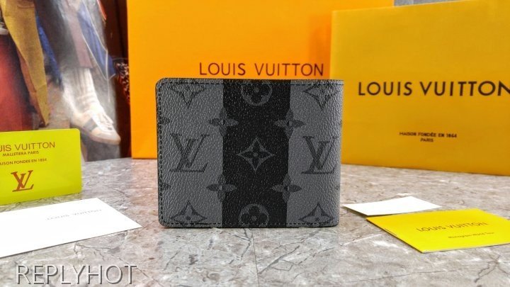 루이비통 M81108 멀티플 월릿 지갑