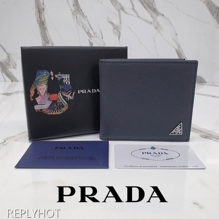 프라다 삼각로고 반지갑