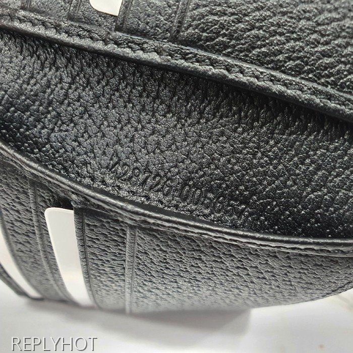 구찌 GG 마몬트 반지갑  428726