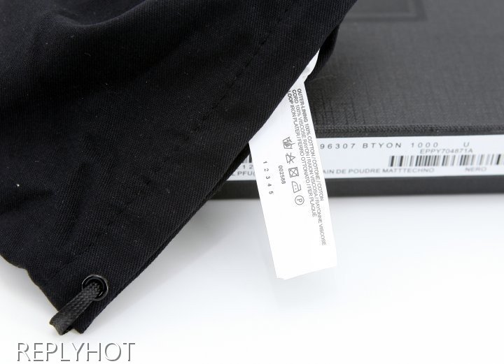 생로랑 캐비어 파리 이스트 웨스트 반 지갑