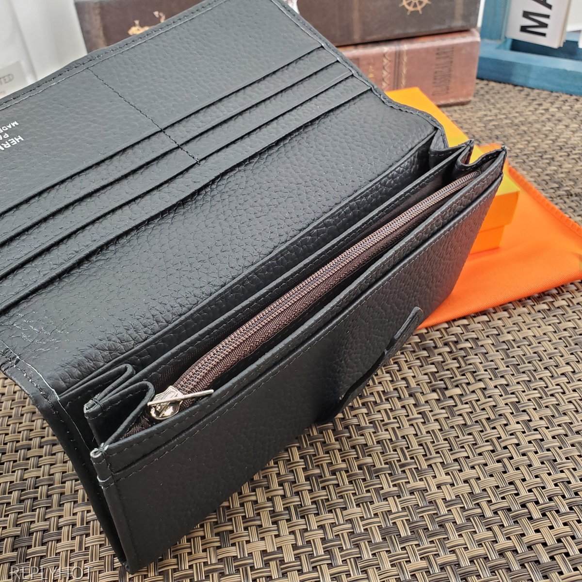 에르메스 지갑 블랙 H514