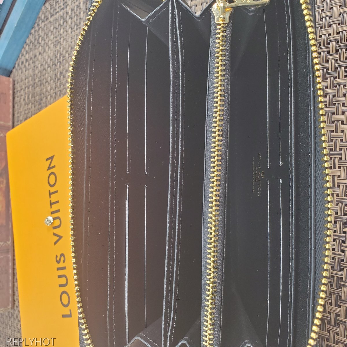 루이비통 지갑 M44745