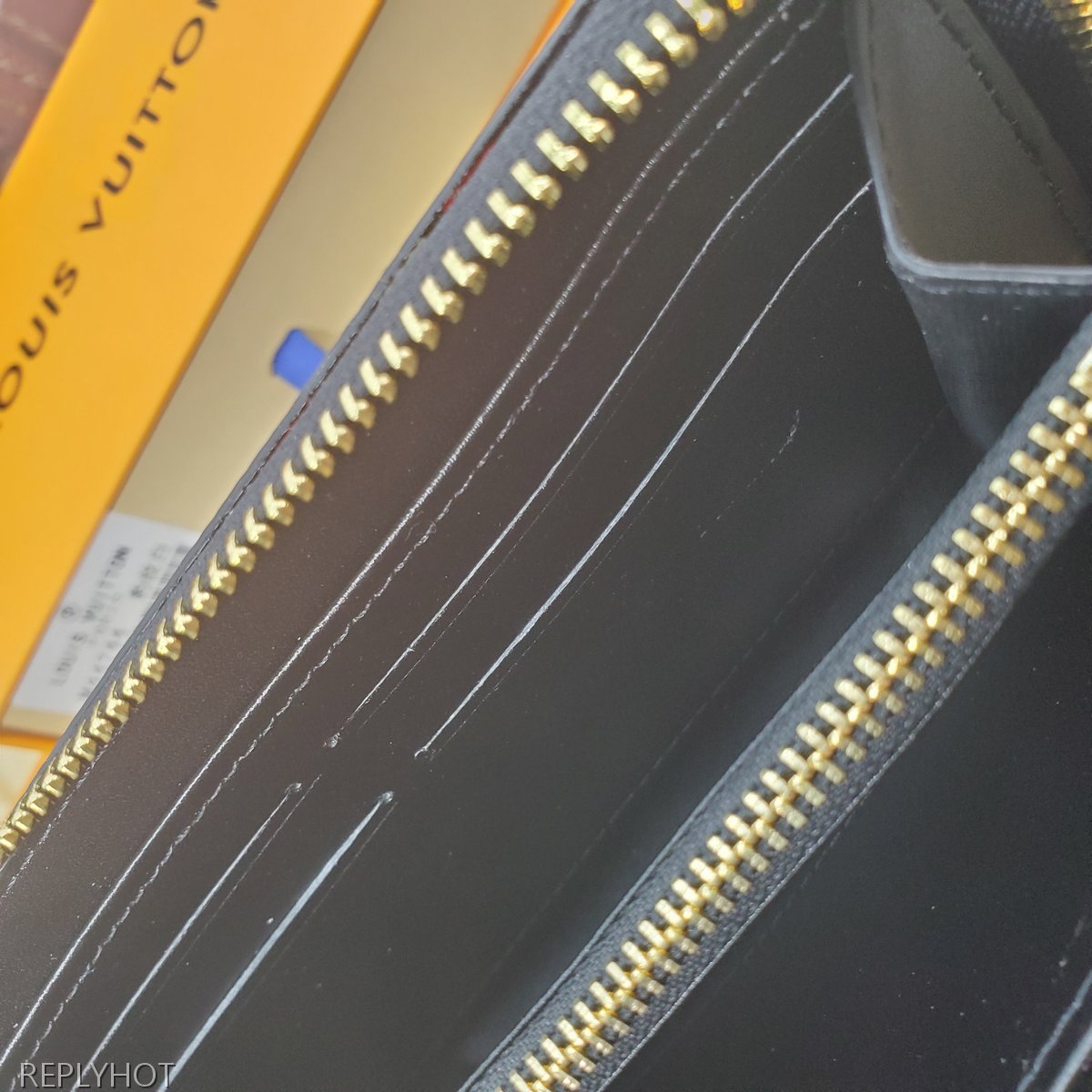 루이비통 지갑 M44744