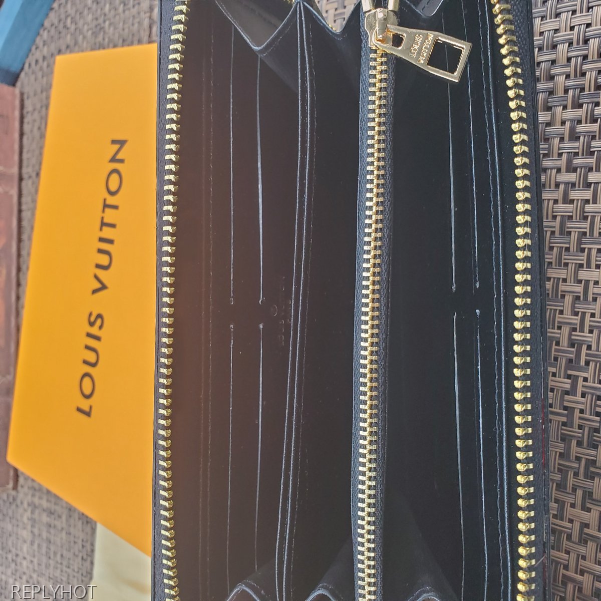 루이비통 지갑 M44744