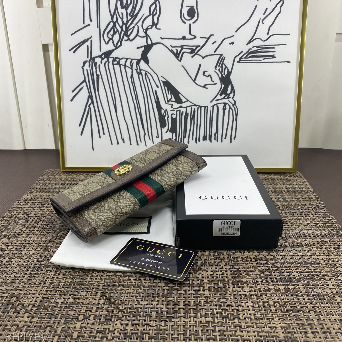 구찌 지갑 523153