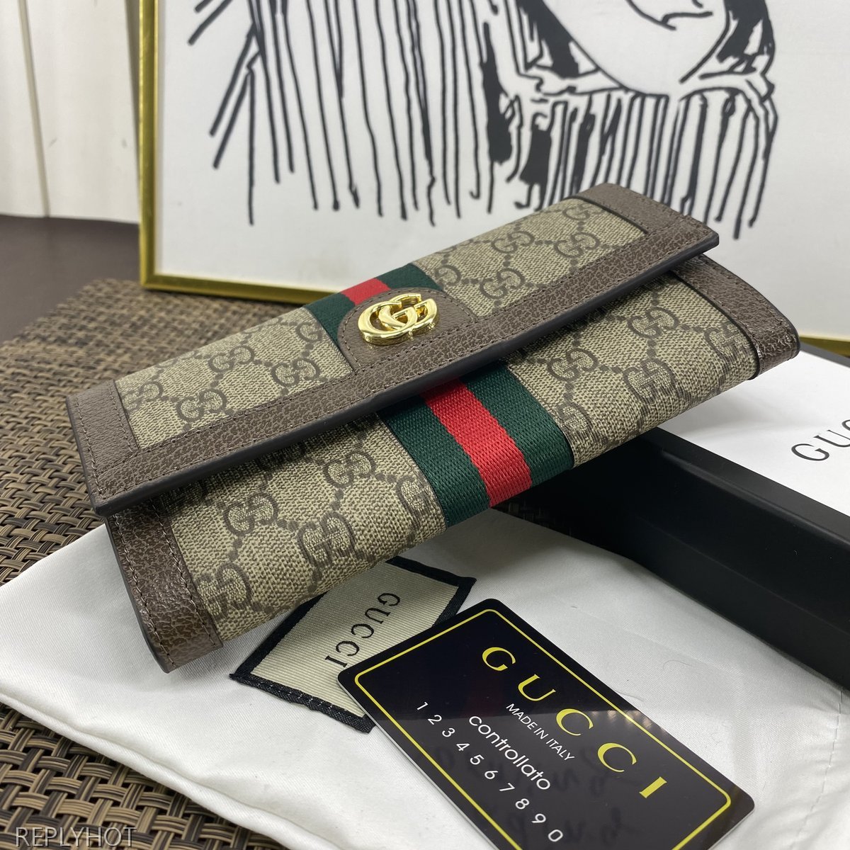 구찌 지갑 523153