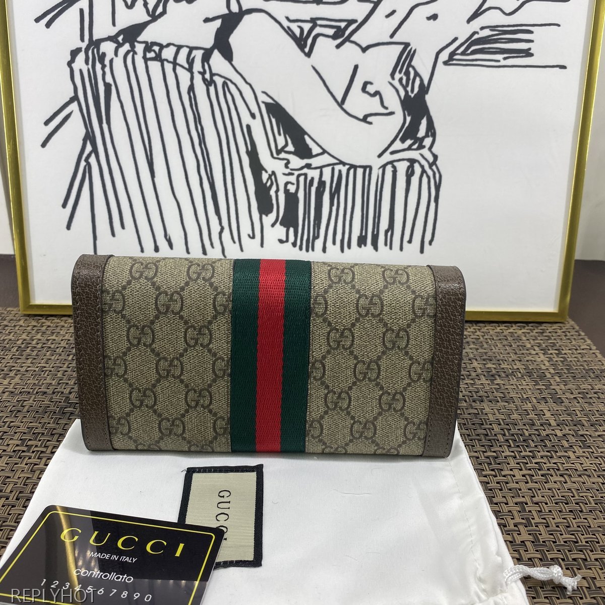 구찌 지갑 523153