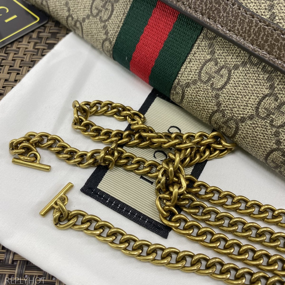 구찌 지갑 546592