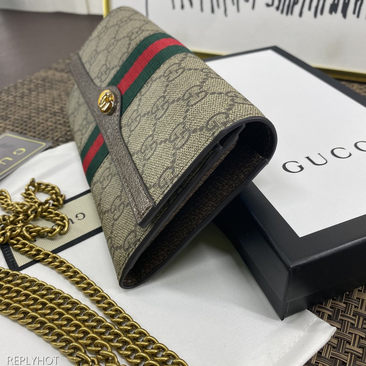 구찌 지갑 546592