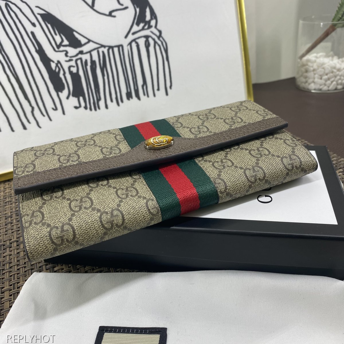 구찌 지갑 546592