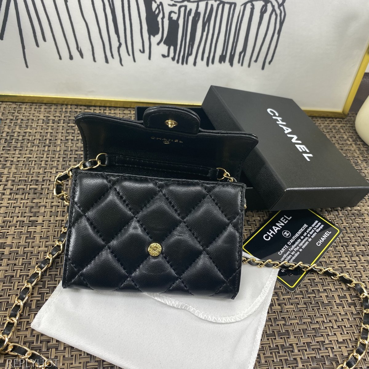 샤넬 램스킨 금장 지갑 6125