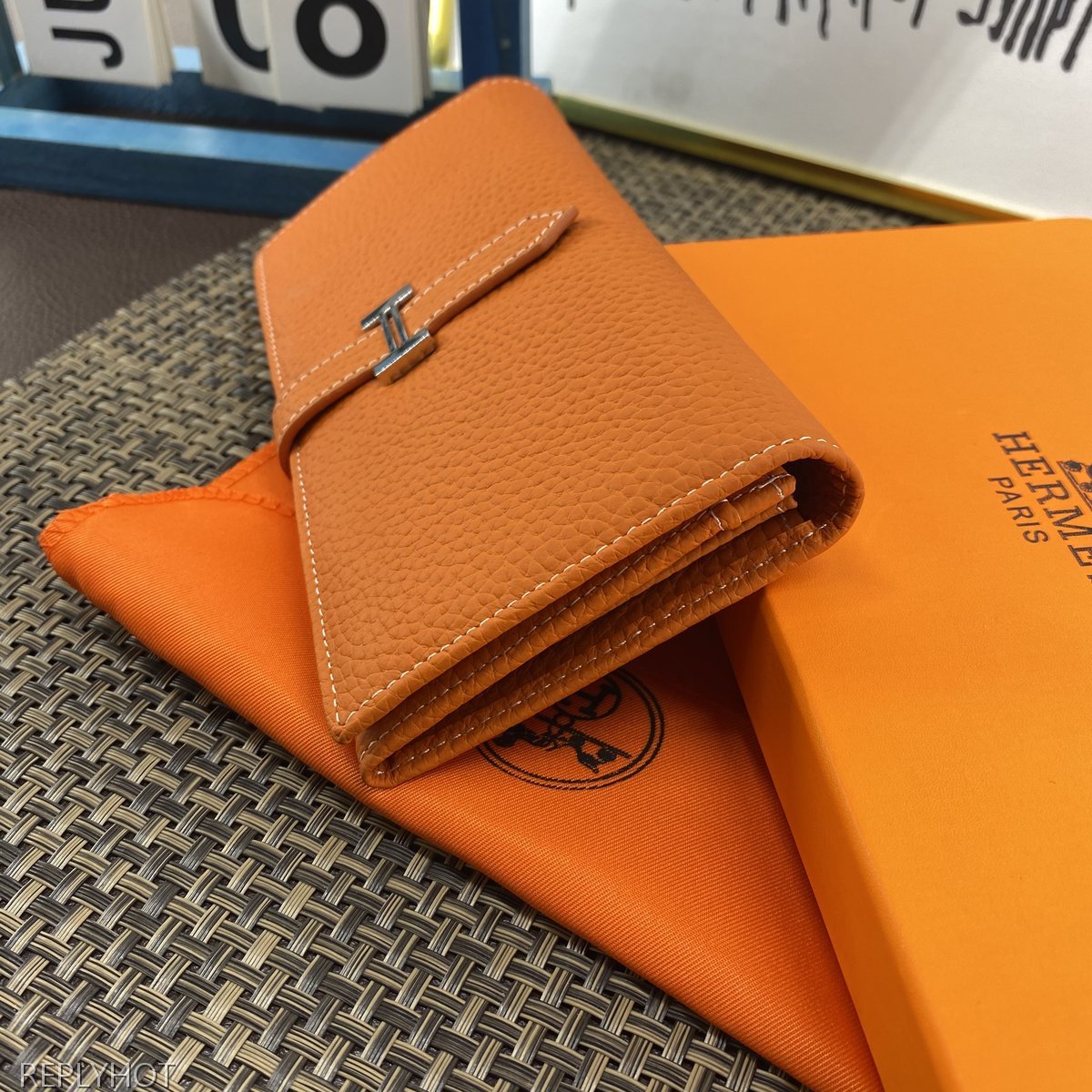 에르메스 지갑 오렌지 H514