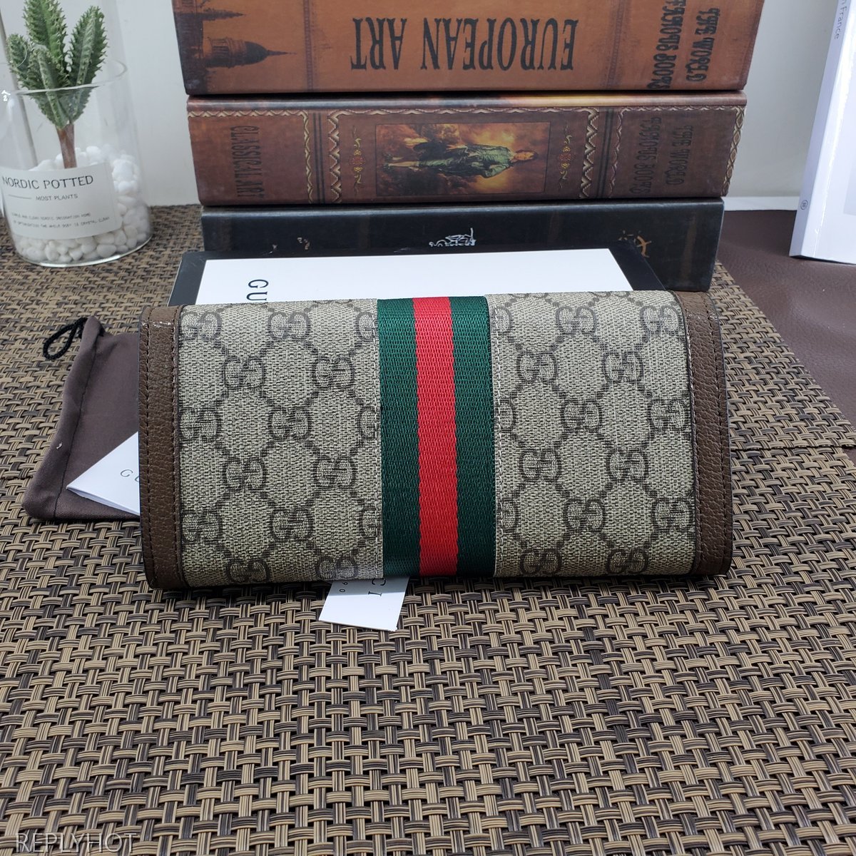 구찌 지갑 523153