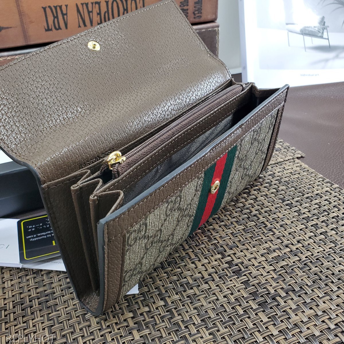 구찌 지갑 523153