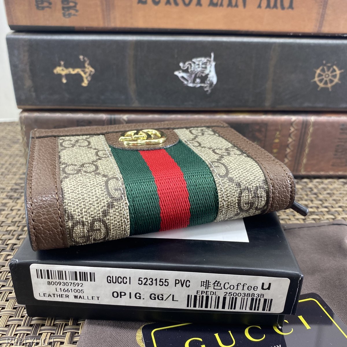 구찌 지갑 523155