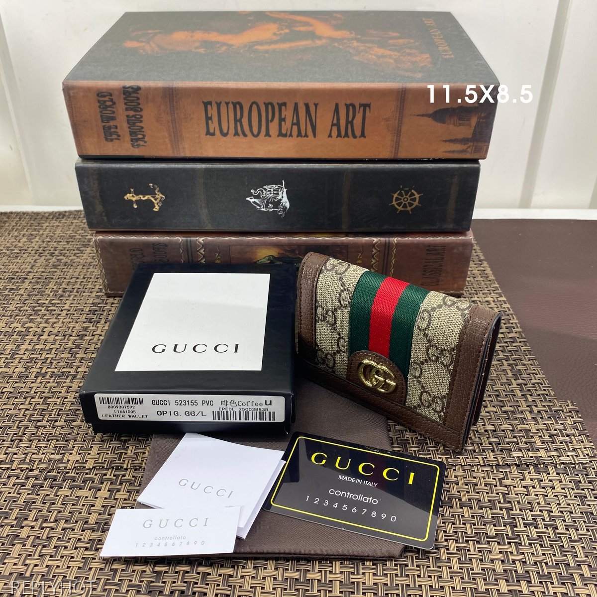 구찌 지갑 523155