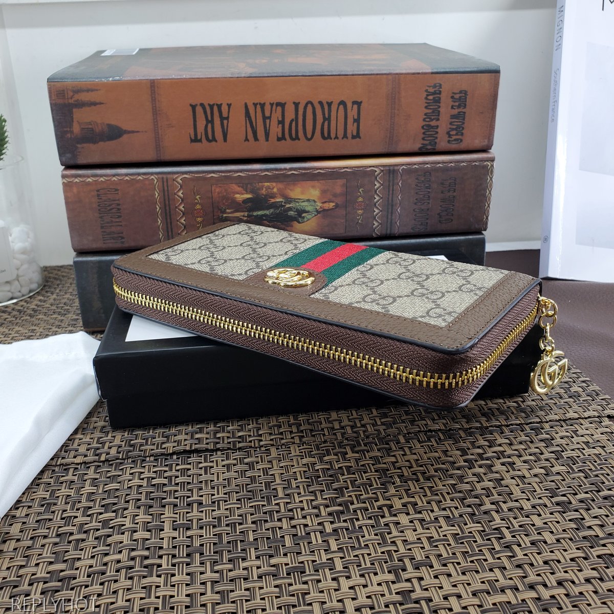 구찌 지갑 523154