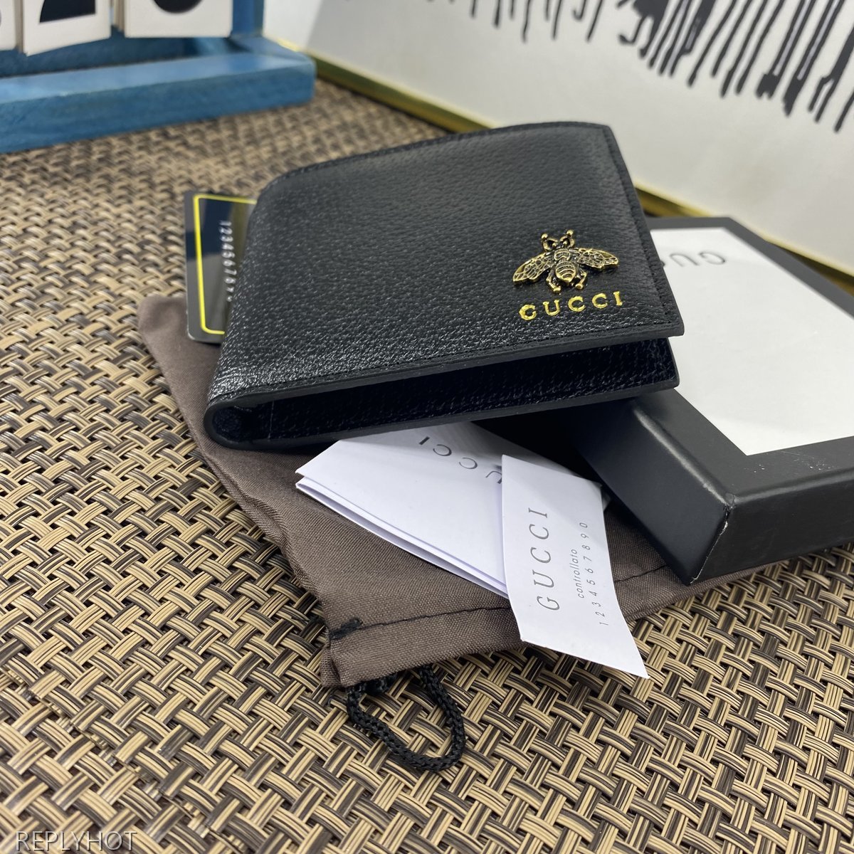 구찌 지갑 523666