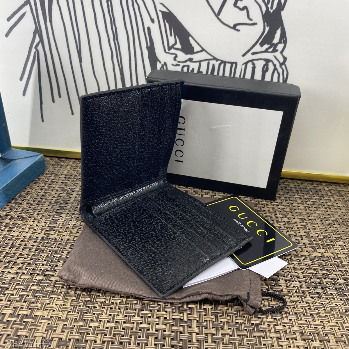 구찌 지갑 523666