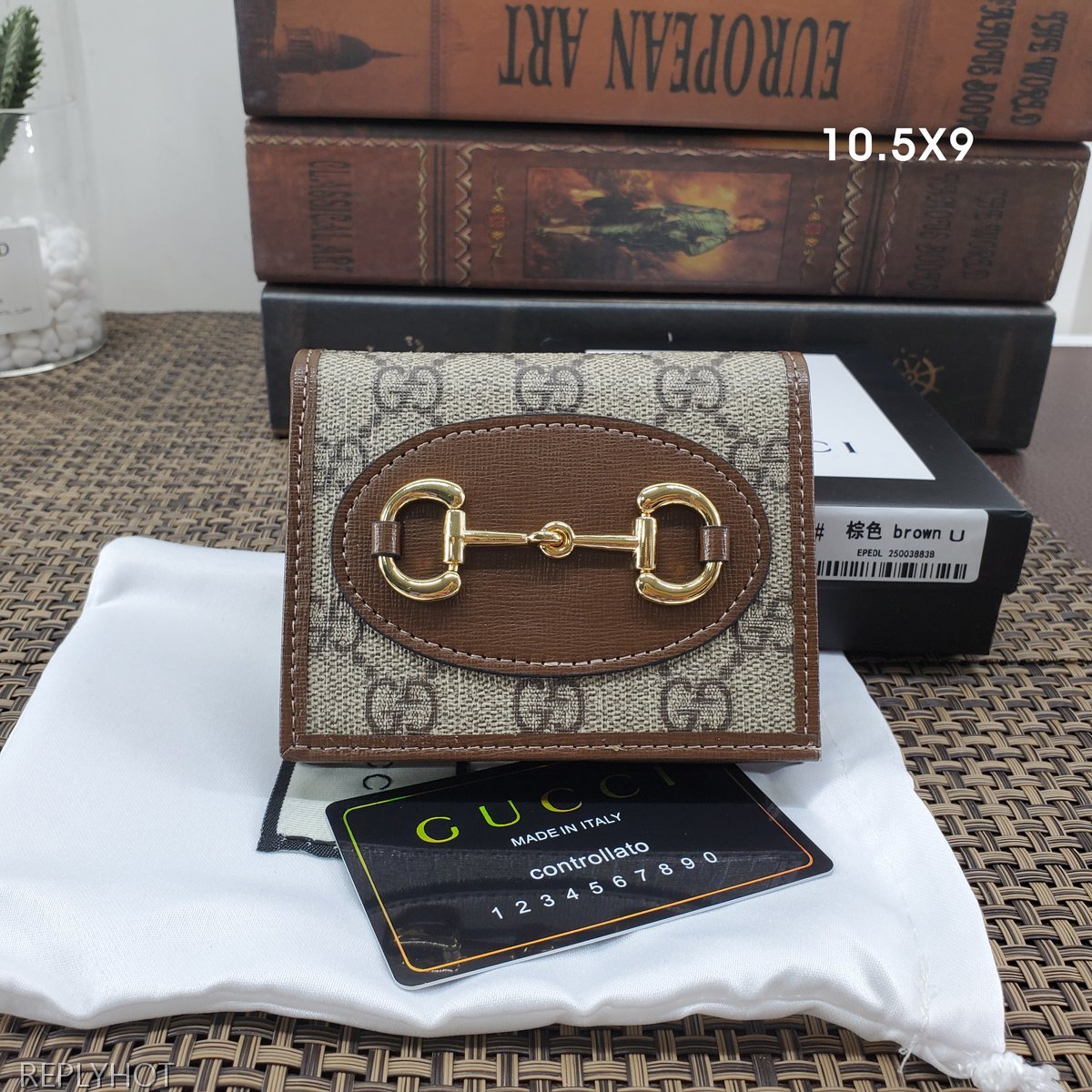 구찌 지갑 621887