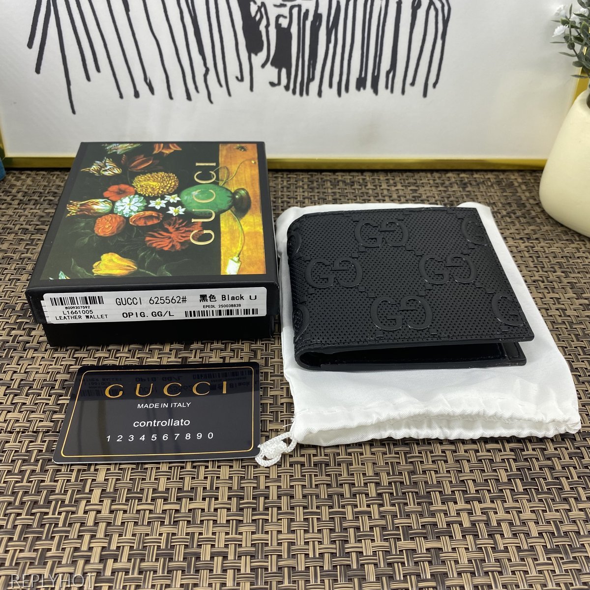 구찌 지갑 625562