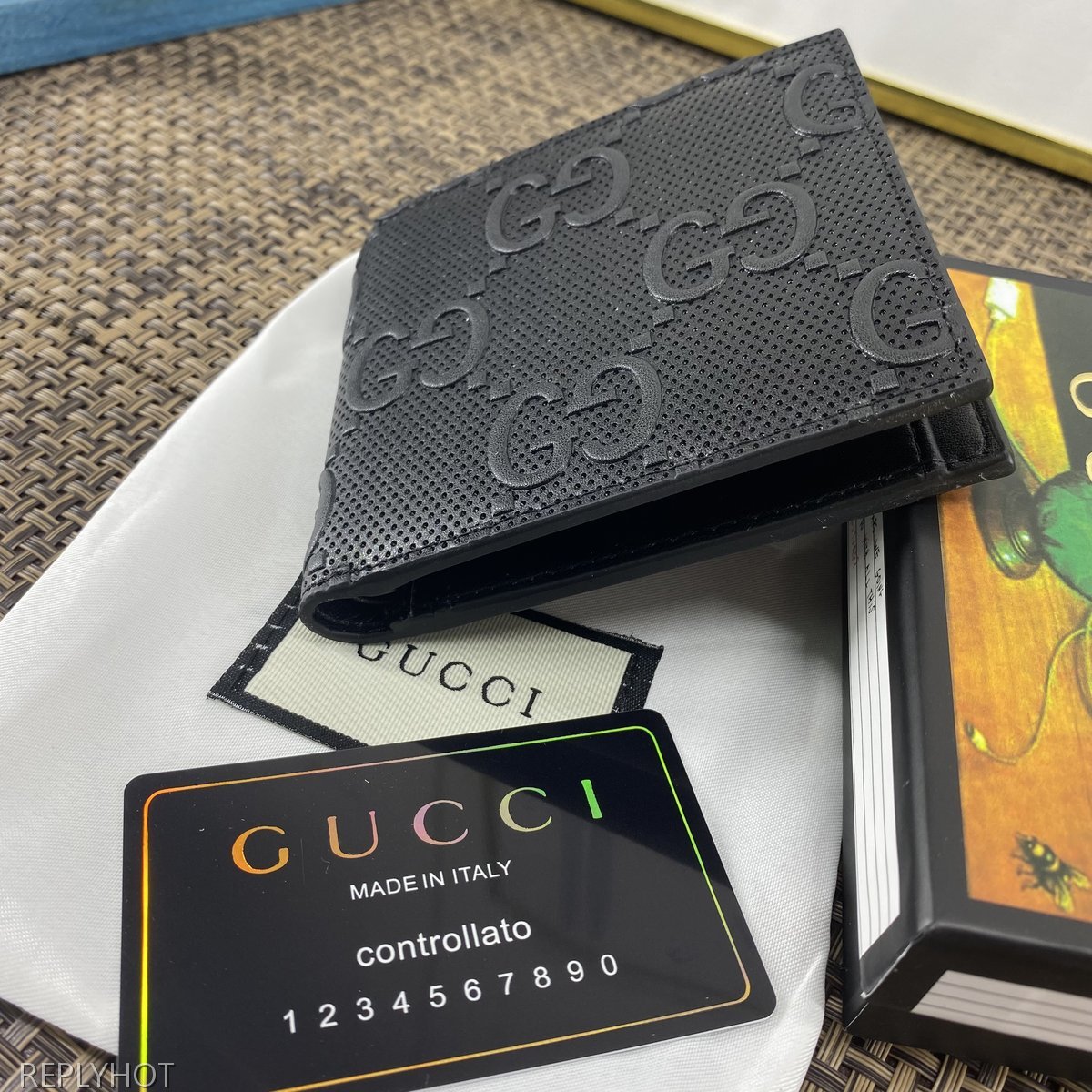 구찌 지갑 625562