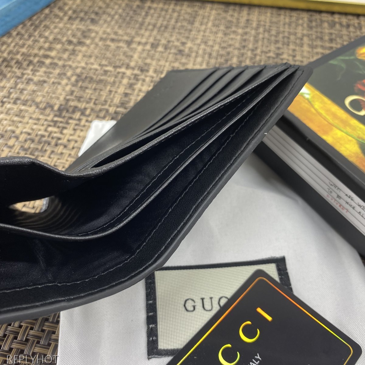 구찌 지갑 625562