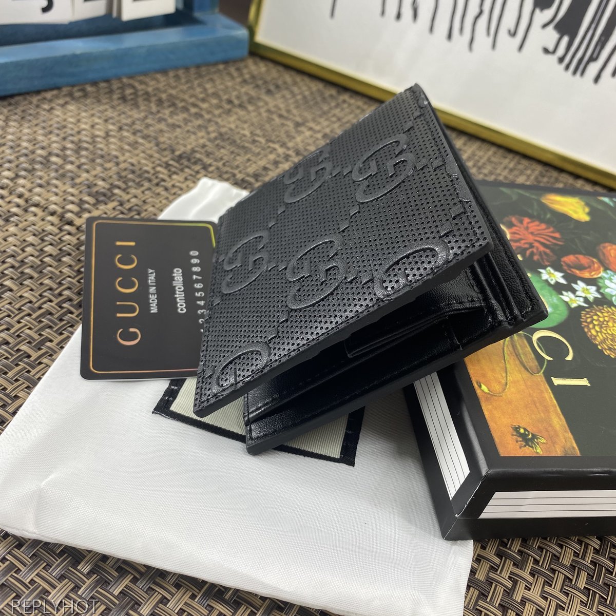 구찌 지갑 625562