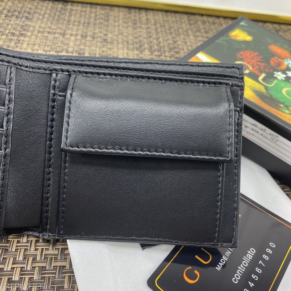 구찌 지갑 625562