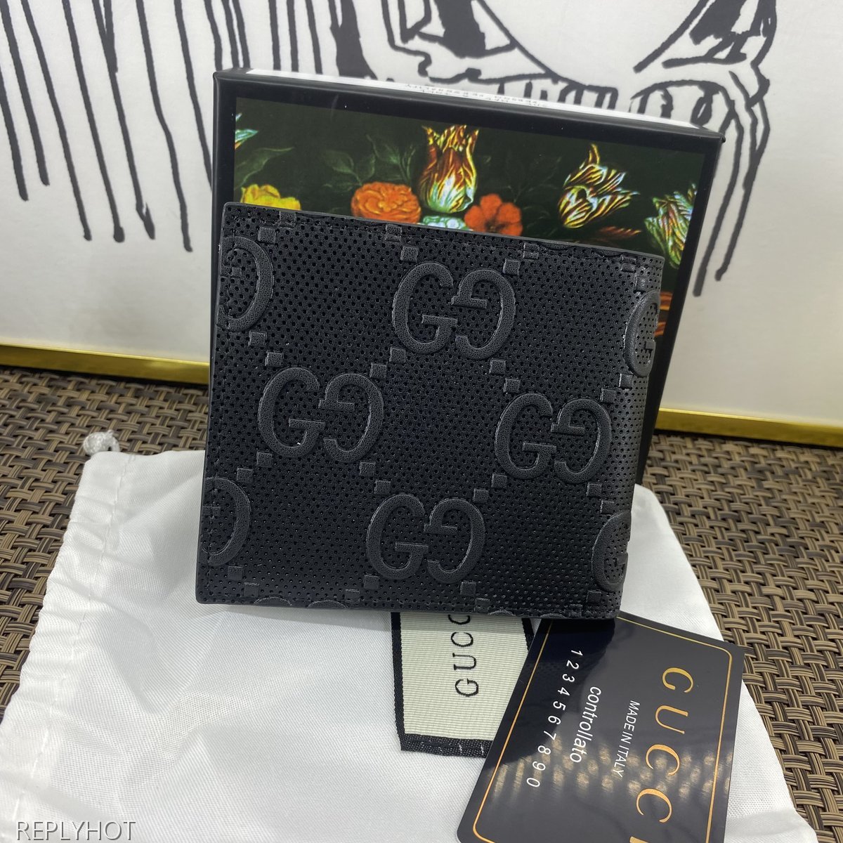 구찌 지갑 625562